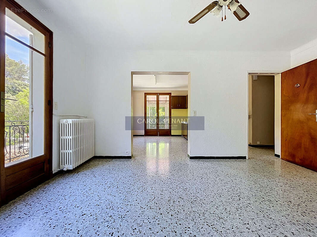Appartement à BEAUMES-DE-VENISE