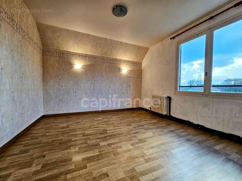 Maison à MONCHY-SUR-EU