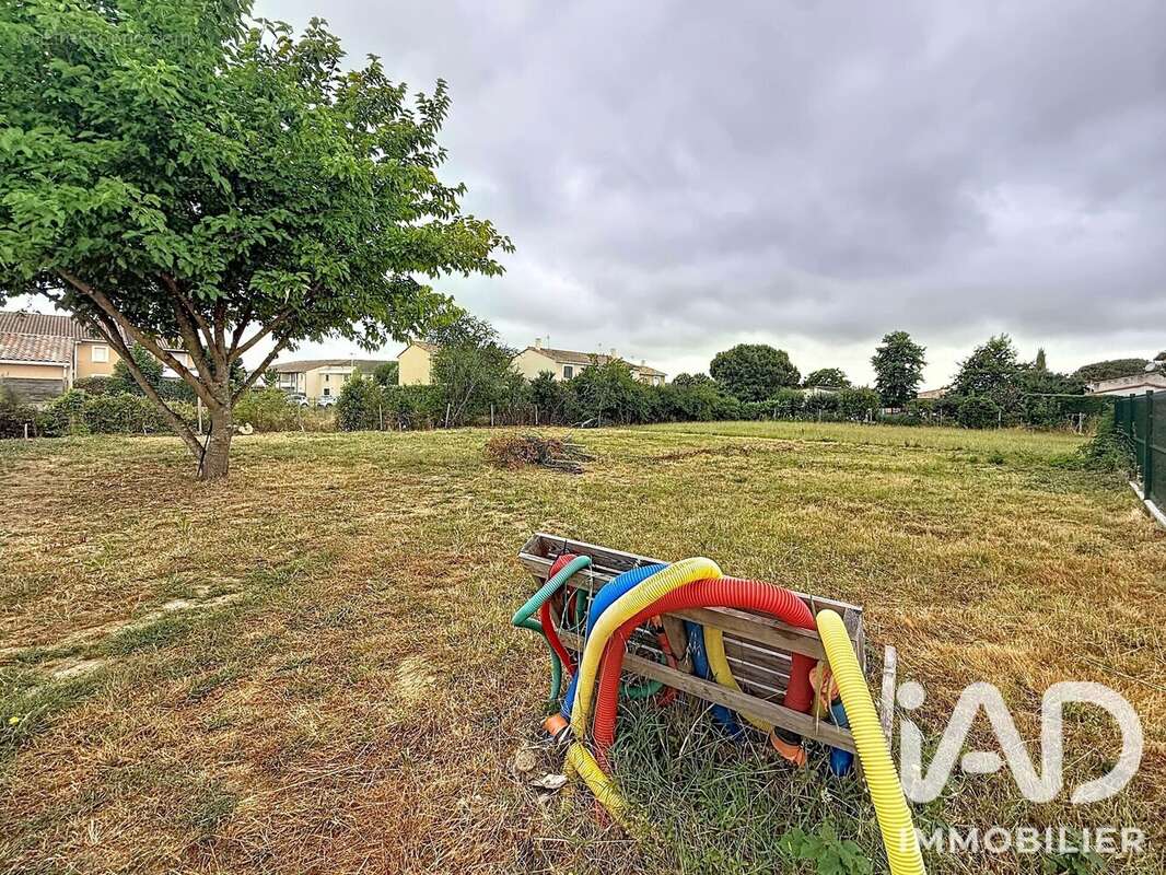 Terrain 891 m² à Daux  - photo 4