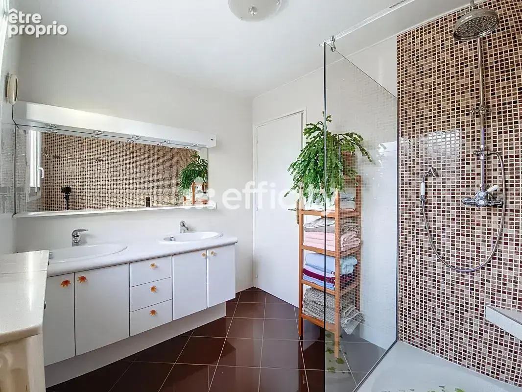 Maison 145 m² à Saint-Gratien  - photo 11