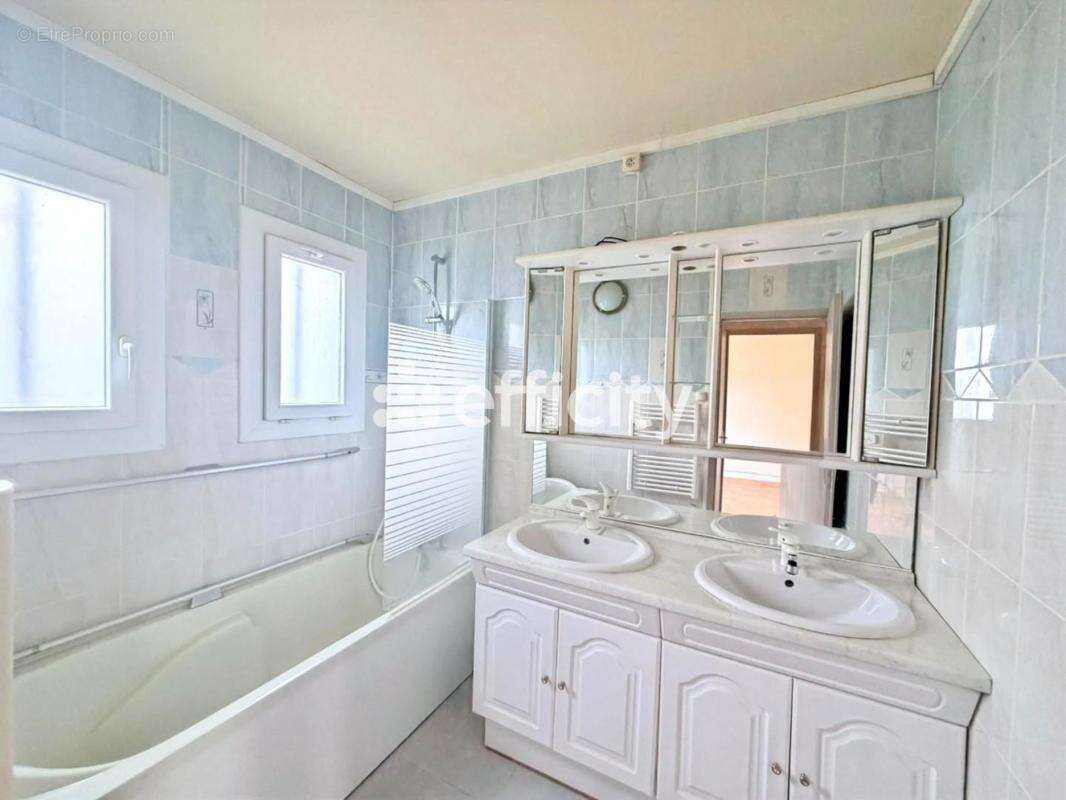 Maison à CASTILLONNES