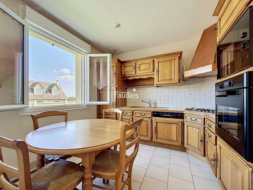 Maison 125 m² à Isigny-Sur-Mer  - photo 4