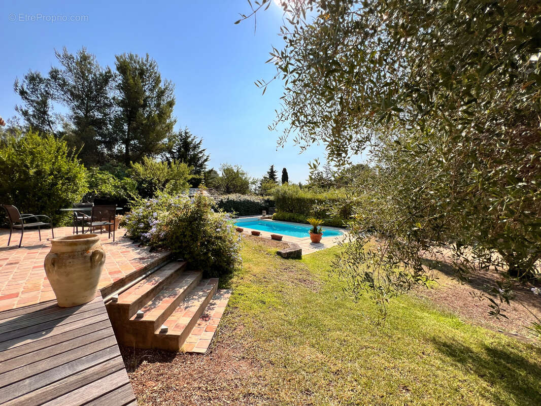Maison à LA VALETTE-DU-VAR