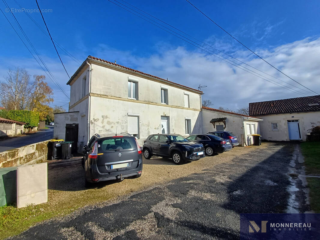 Maison à JONZAC