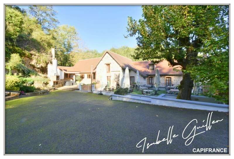 Maison à NERIS-LES-BAINS