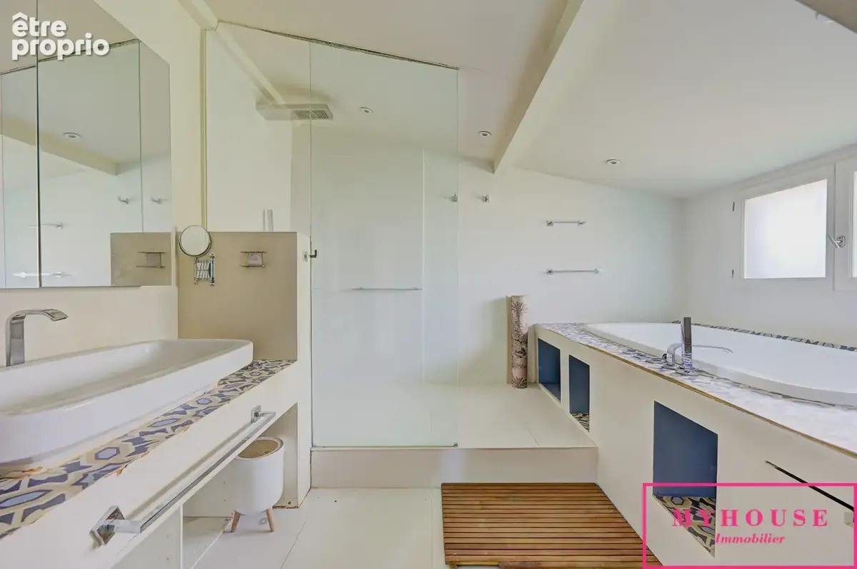 Belle bâtisse en Meulière 7 pièces 4 chambres 170m2 sur 480m2 de parcelle - photo 4