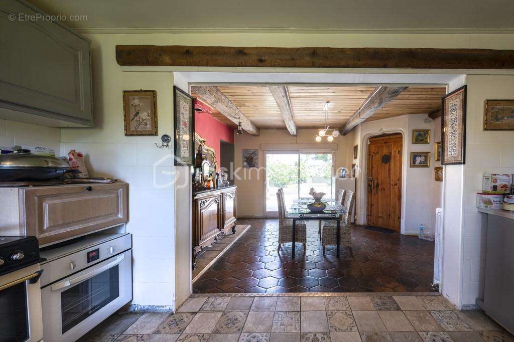 Maison à VERNEUIL-L'ETANG