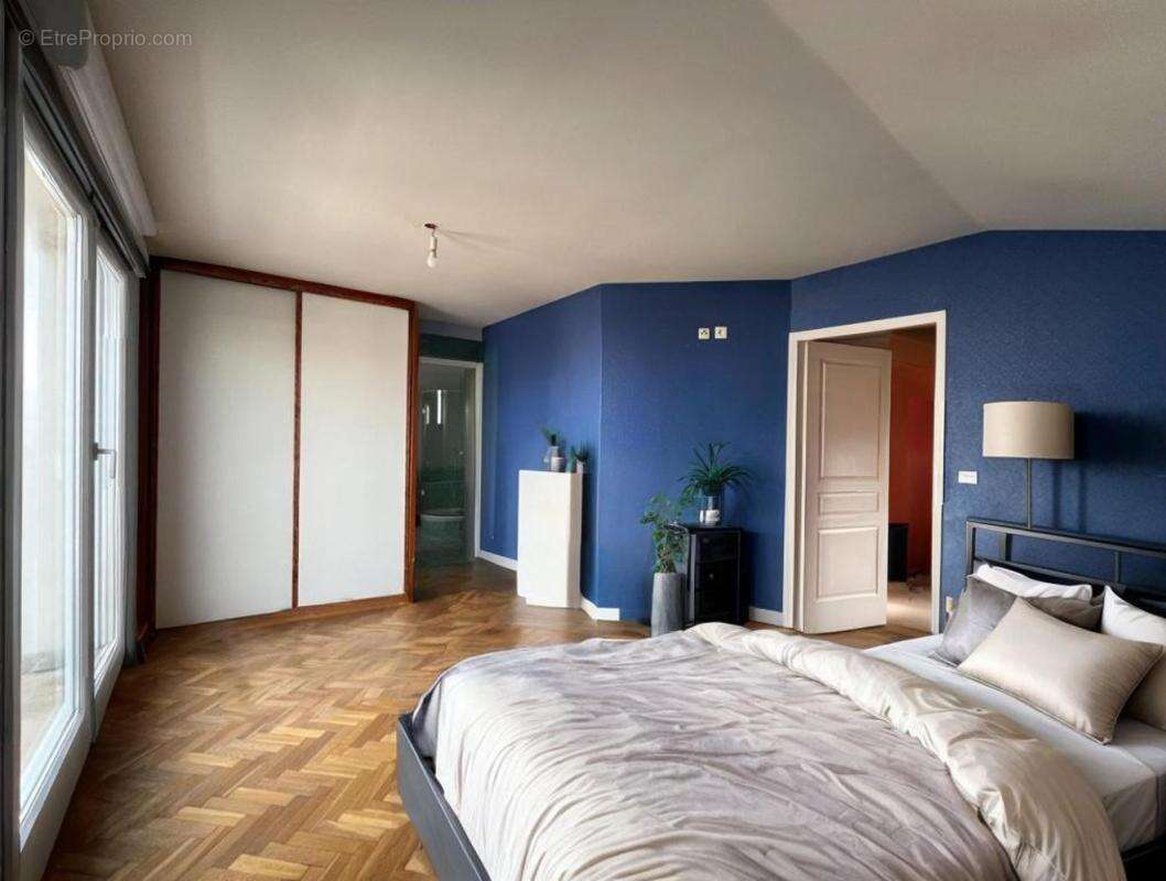 Appartement à SATHONAY-CAMP