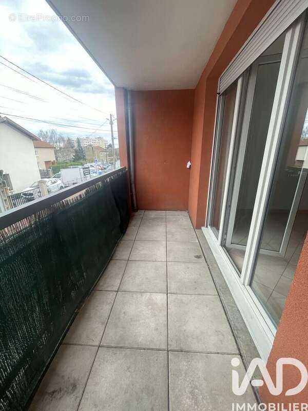 Photo 4 - Appartement à DECINES-CHARPIEU