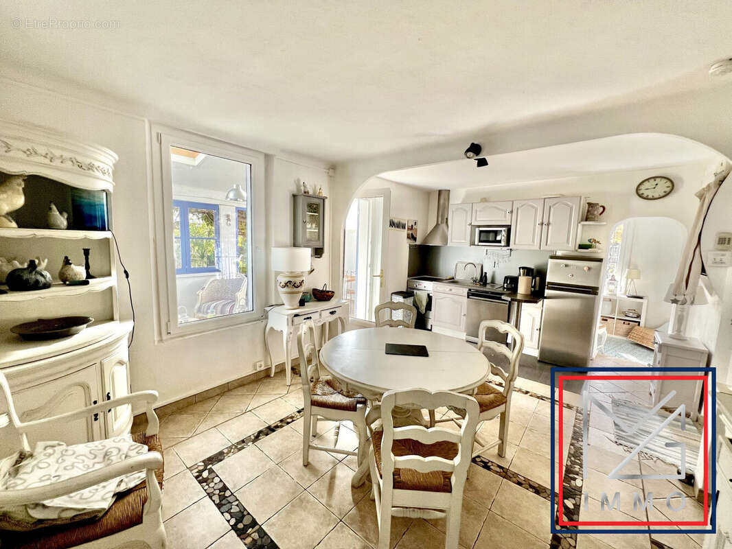 Maison à SIX-FOURS-LES-PLAGES