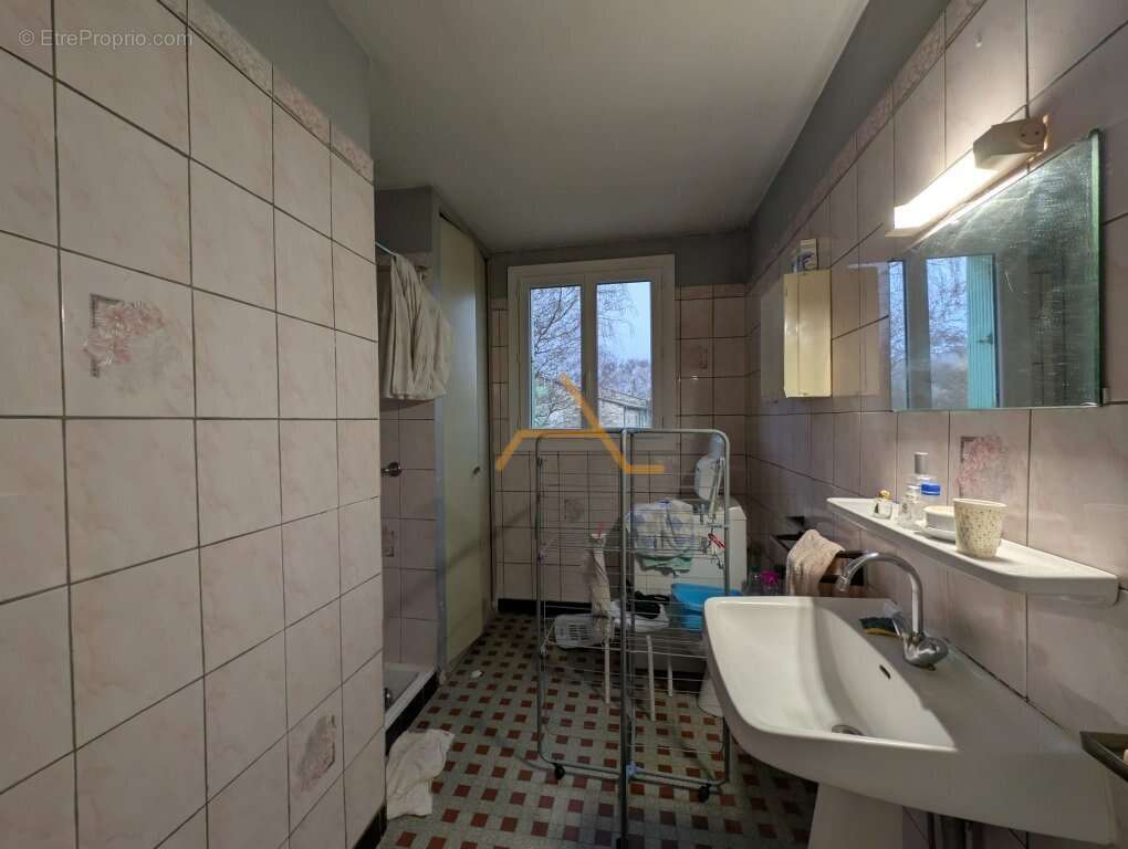 Maison à LE POET-LAVAL