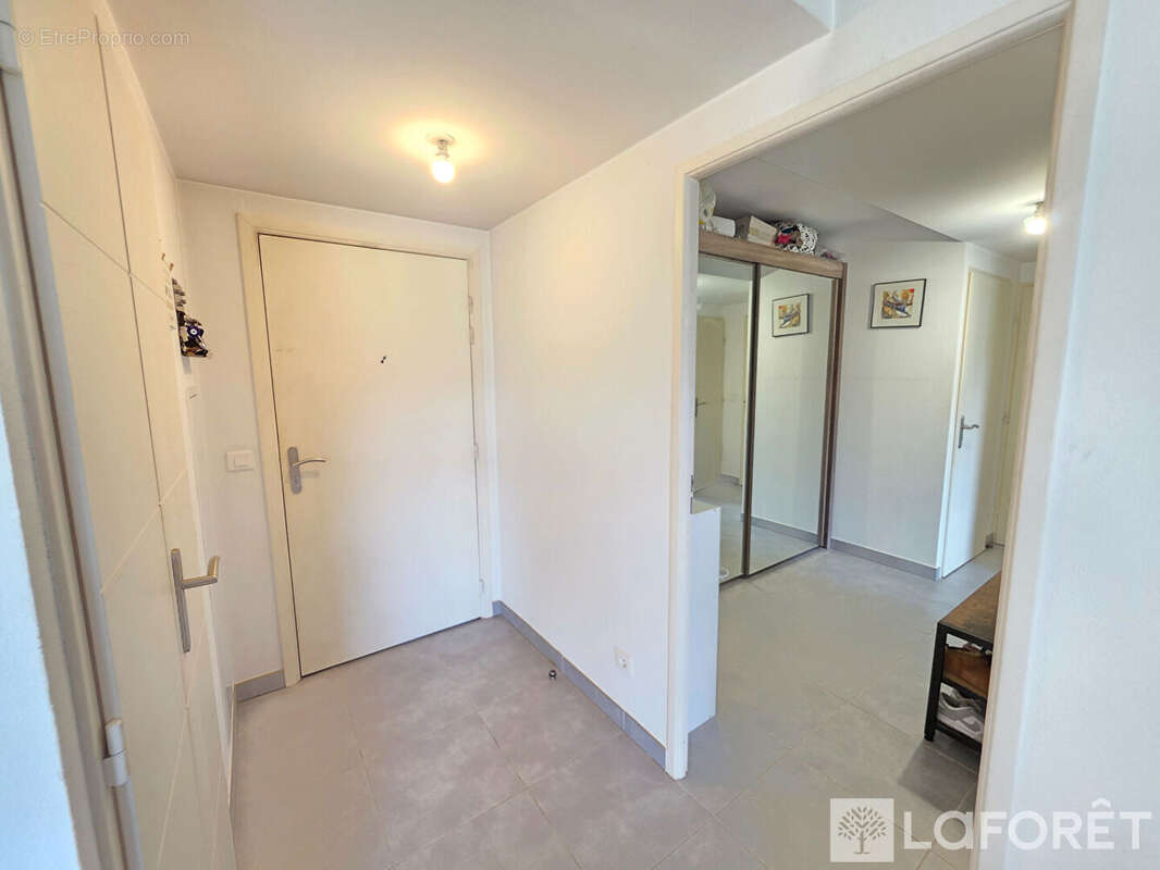 3 pièces résidence avec piscine - photo 8