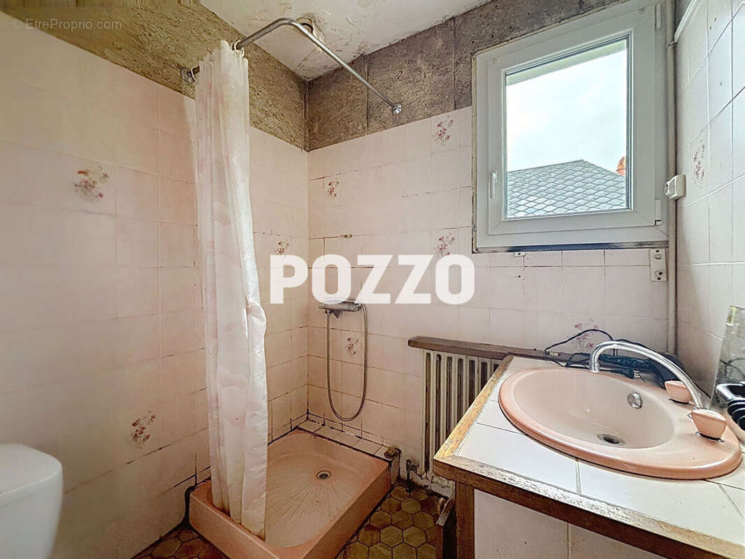 Commerce à SAINT-SAUVEUR-LENDELIN