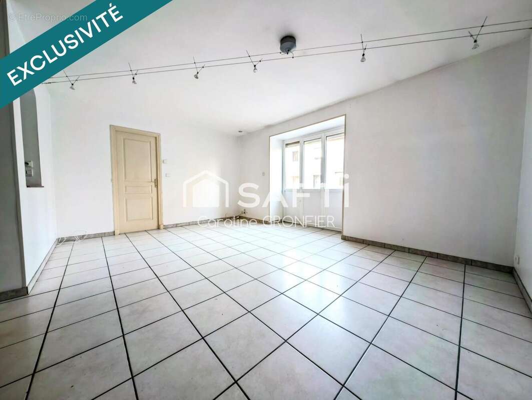 Photo 2 - Appartement à GENELARD