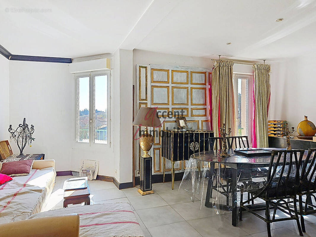 Appartement à L'ISLE-SUR-LA-SORGUE