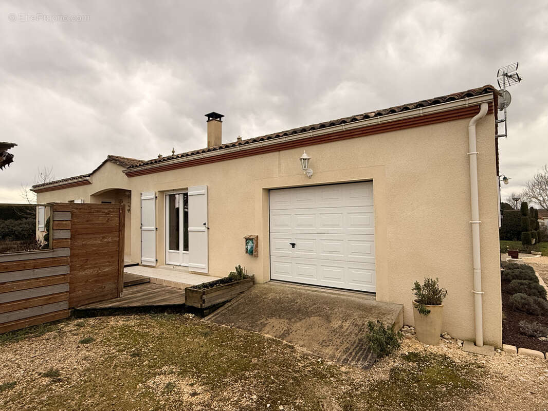 Maison à LAUSSOU