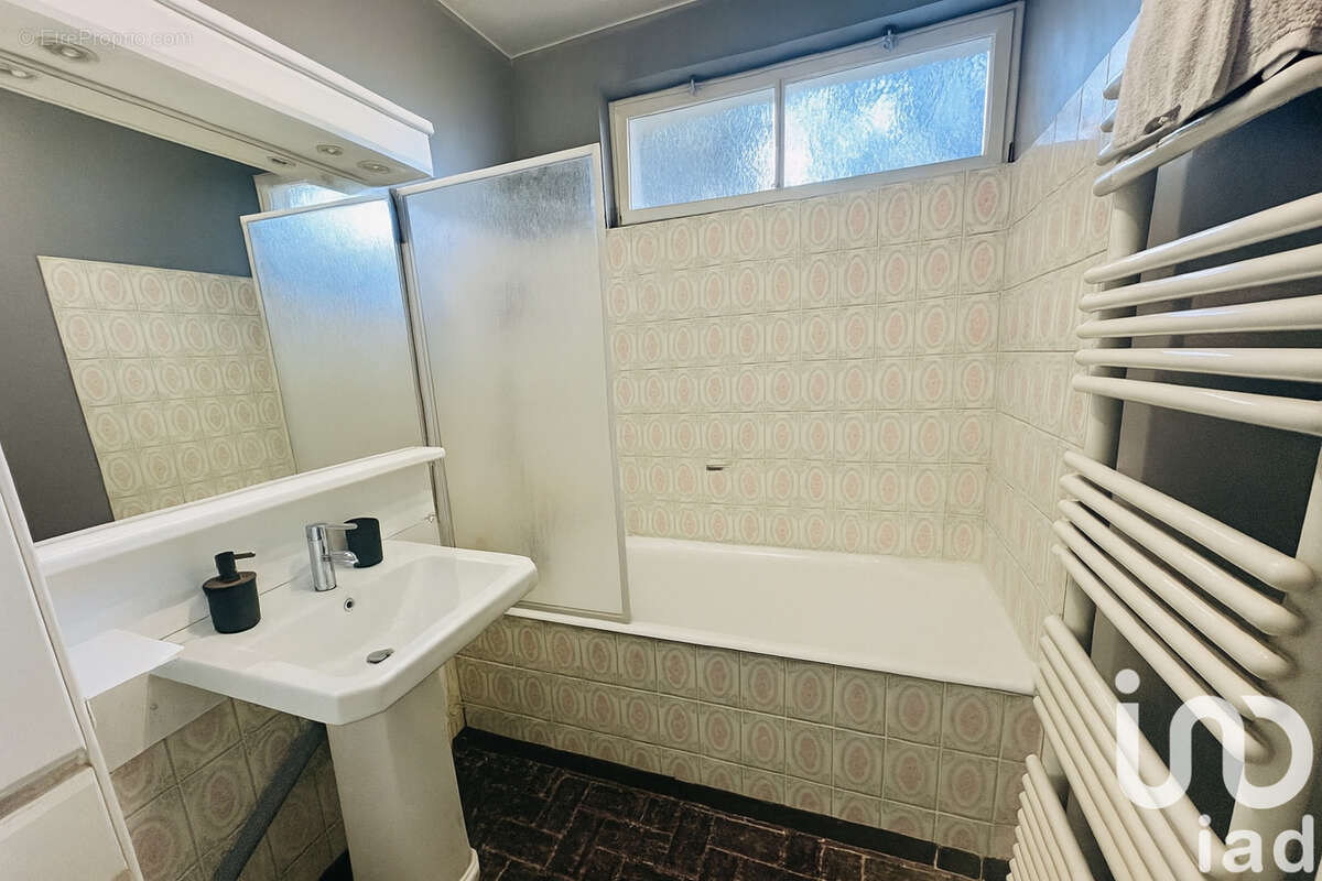 Photo 7 - Maison à BARJOUVILLE