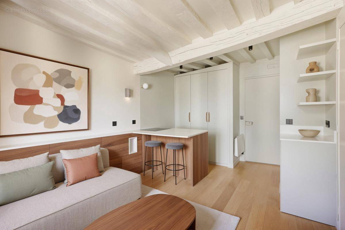 Appartement à PARIS-7E