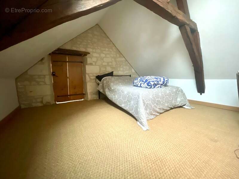 Maison à AMBILLOU-CHATEAU