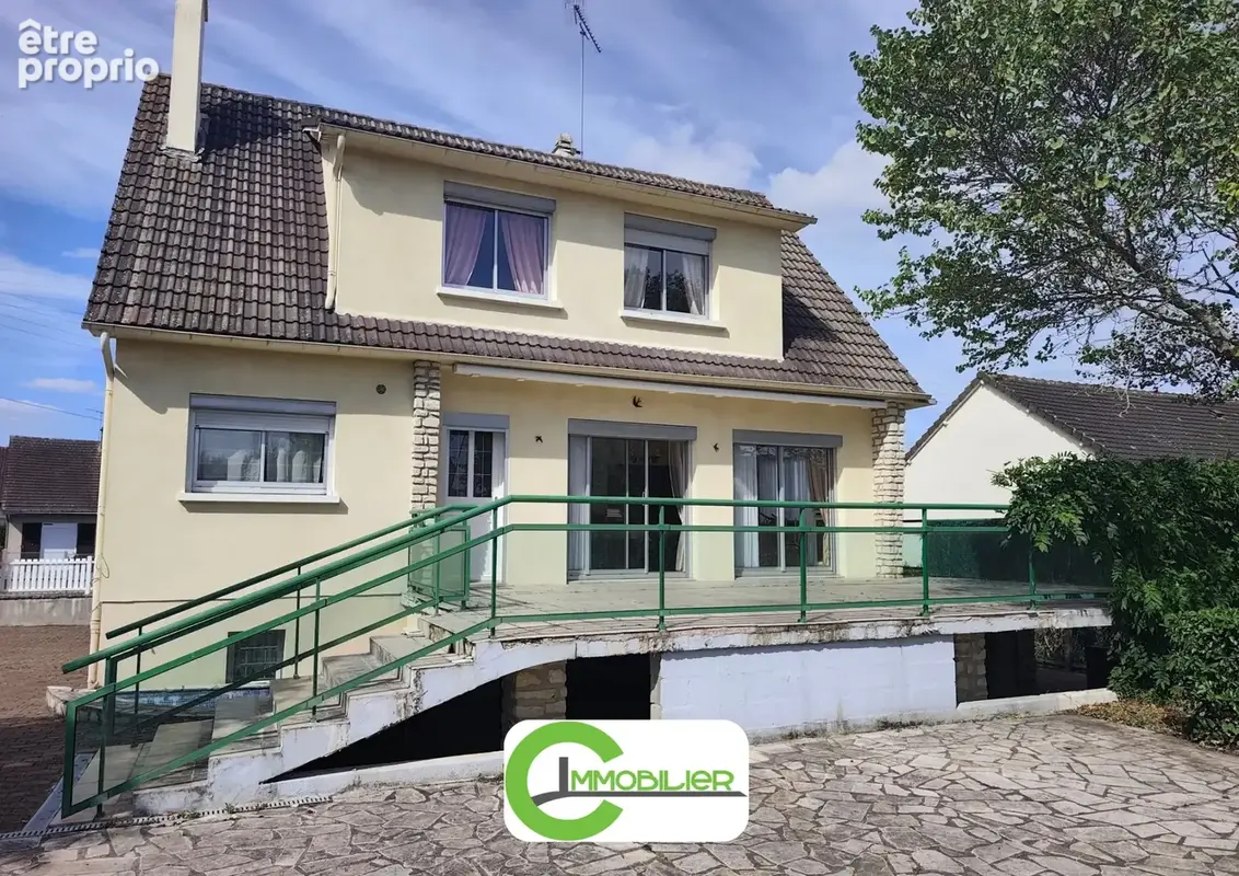 VIBRAYE - centre-ville - photo 2