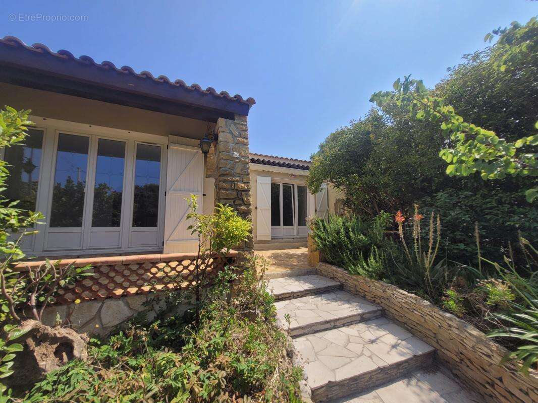 Maison à SIX-FOURS-LES-PLAGES