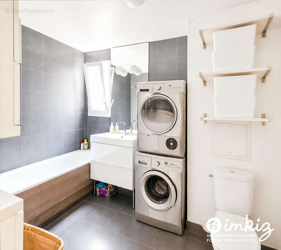 Appartement à PARIS-17E
