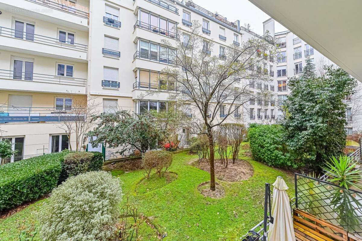 Appartement à PARIS-19E