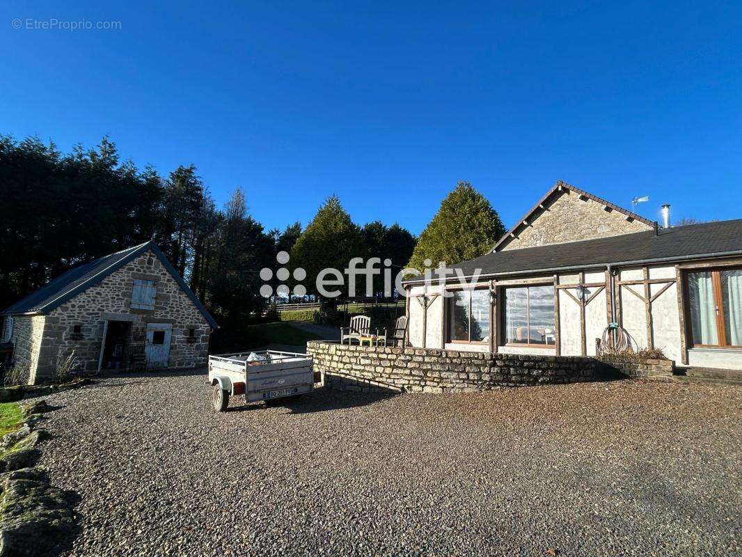 Maison à SAINT-SEVER-CALVADOS