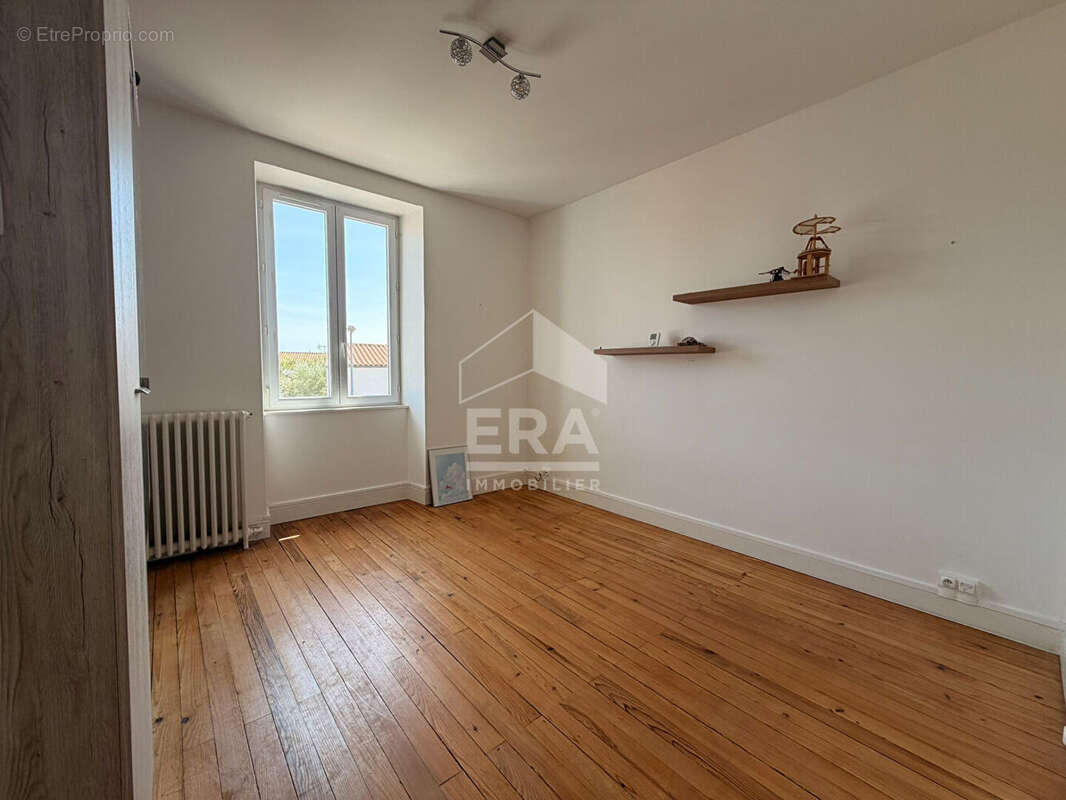 À vendre ? Maison de charme en coeur de bourg ? 90 m² ? Lagord - photo 8