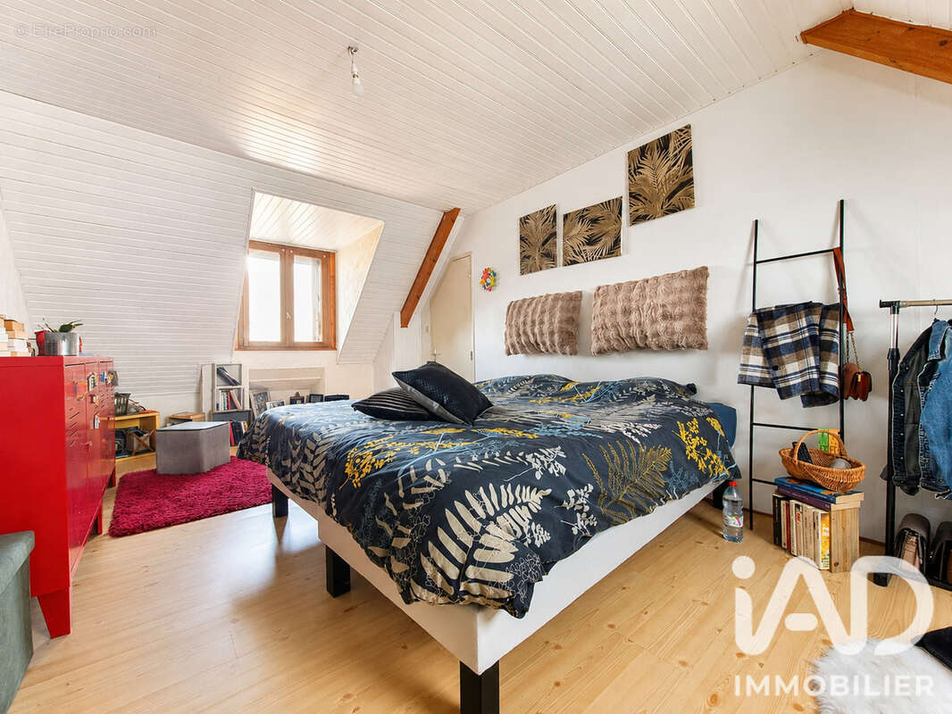 Maison 84 m² à Crevin  - photo 8