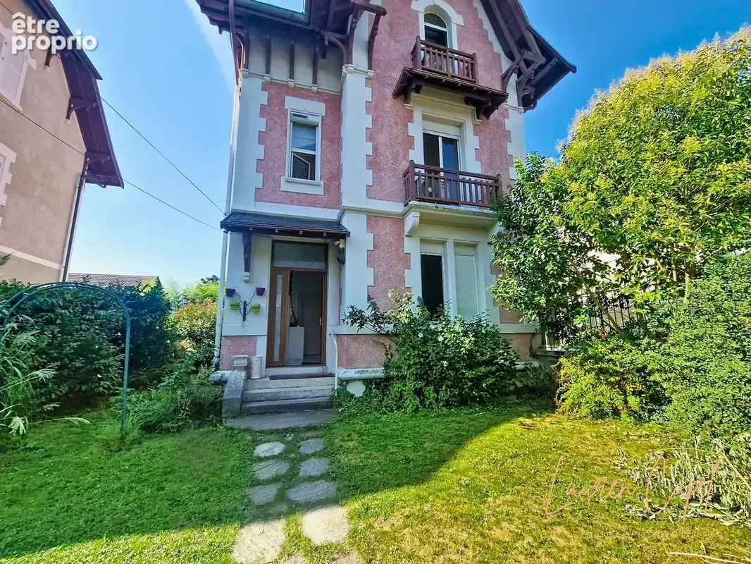 Aix-les-Bains – Maison de caractère de 130 m² avec jardin, 4 chambres et garage - photo 2