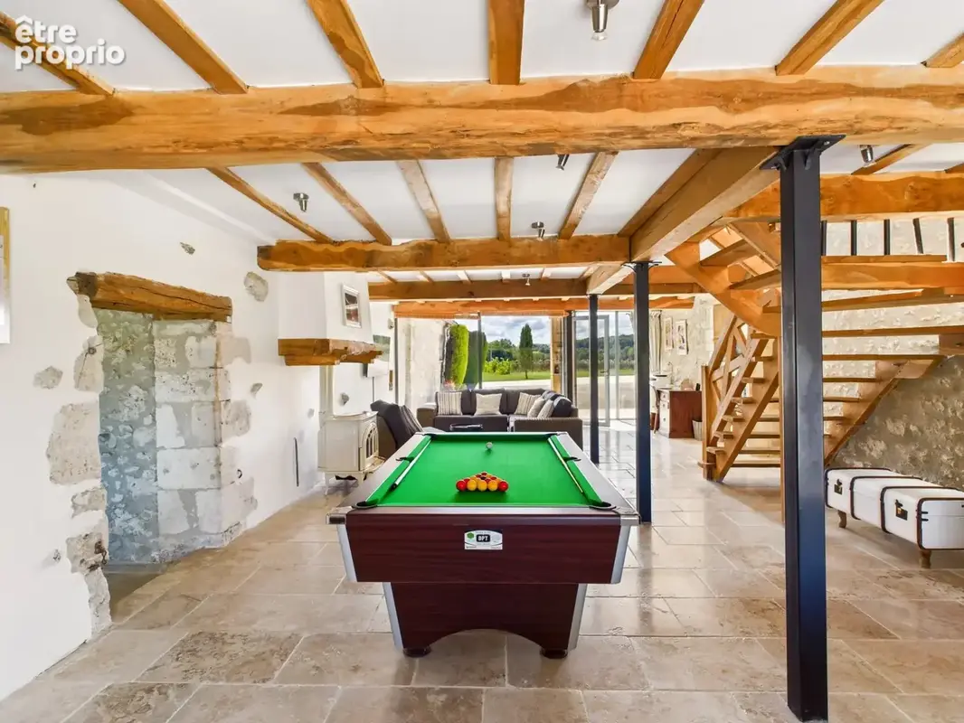 Superbe Ferme Restaurée avec Logements Flexibles, Piscine et Dépendances - photo 7