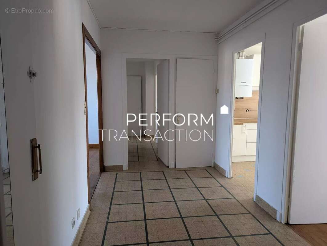 Appartement à LE PONT-DE-CLAIX