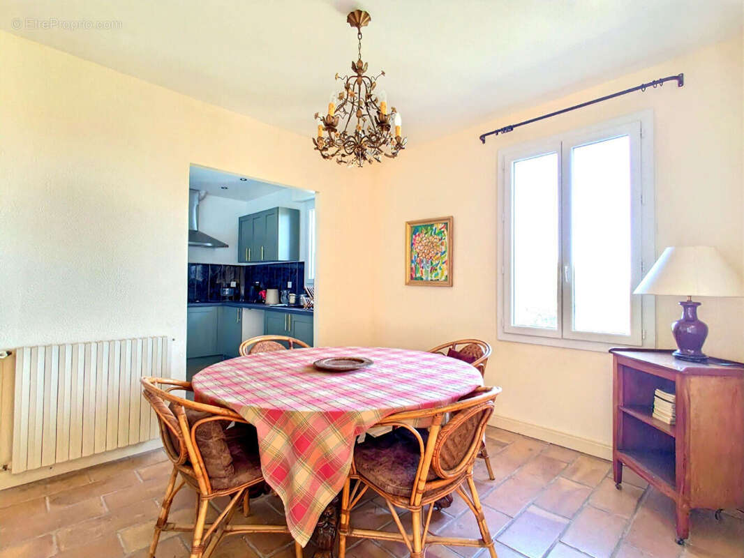 Maison à VILLENEUVE-LES-AVIGNON