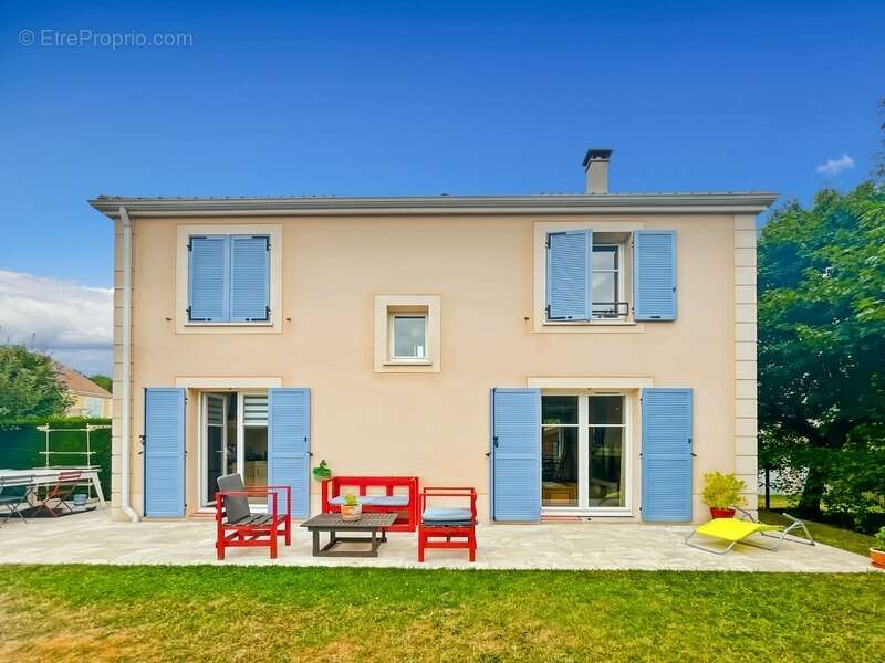 Maison coup de coer à vendre 4 pièces PLAISIR (78) - Maison récente, 3 chambres avec DOUBLE GARAGE- secteur calme et recherché - photo 7