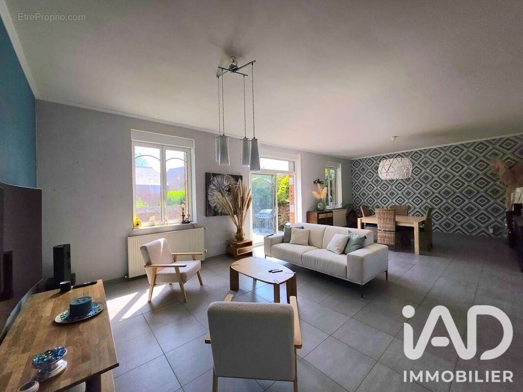 Maison 251 m² à Landrecies  - photo 4