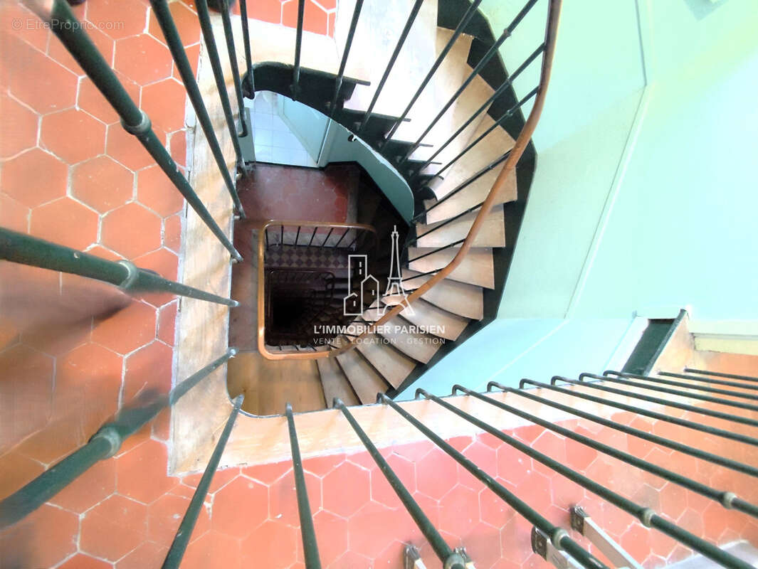 Appartement à PARIS-17E