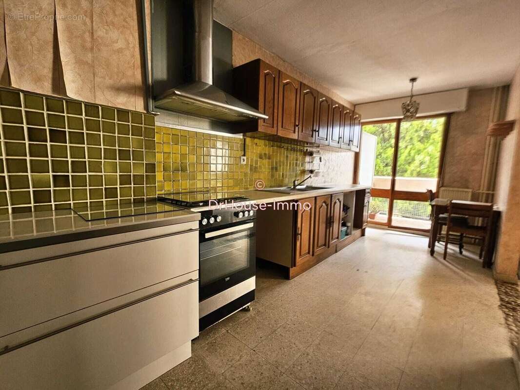 Appartement à MARSEILLE-12E