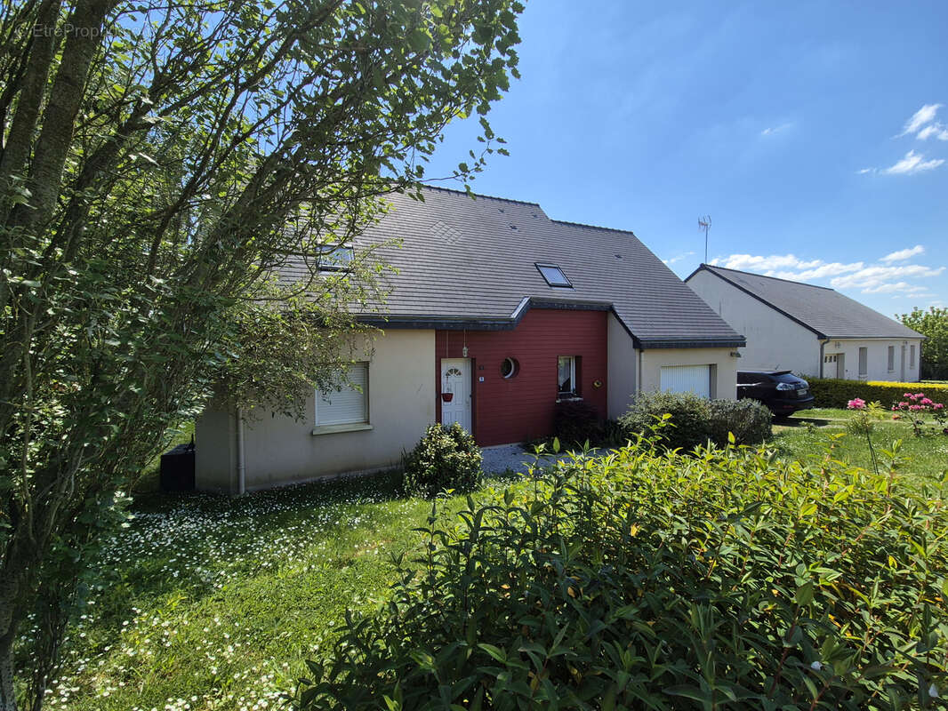 À VENDRE   CONTEMPORAINE 120 M2 À 10 Minutes de SABLÉ  'Une maison lumineuse, économique et moderne'. - photo 8