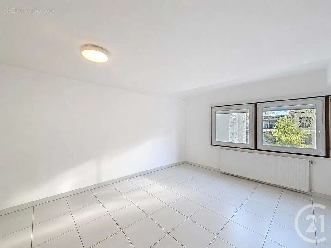 Appartement 43 m² à Troyes  - photo 2