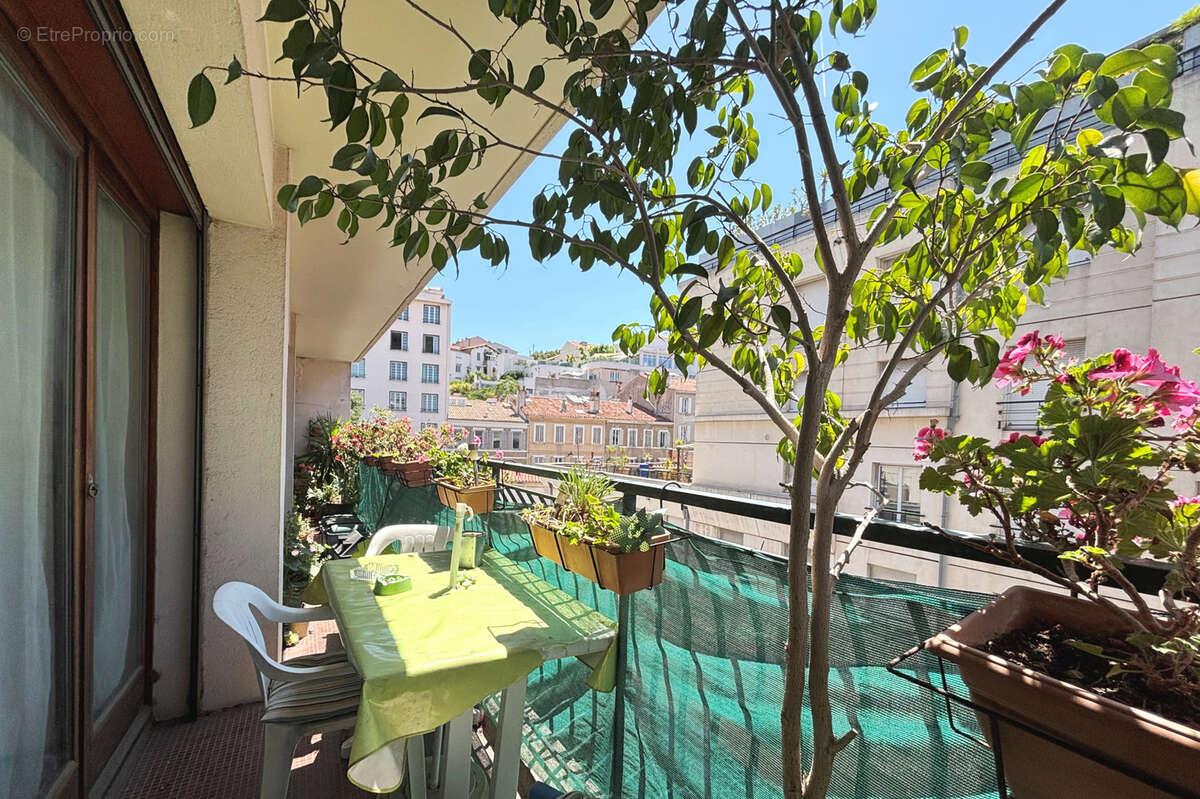 Appartement à MARSEILLE-7E