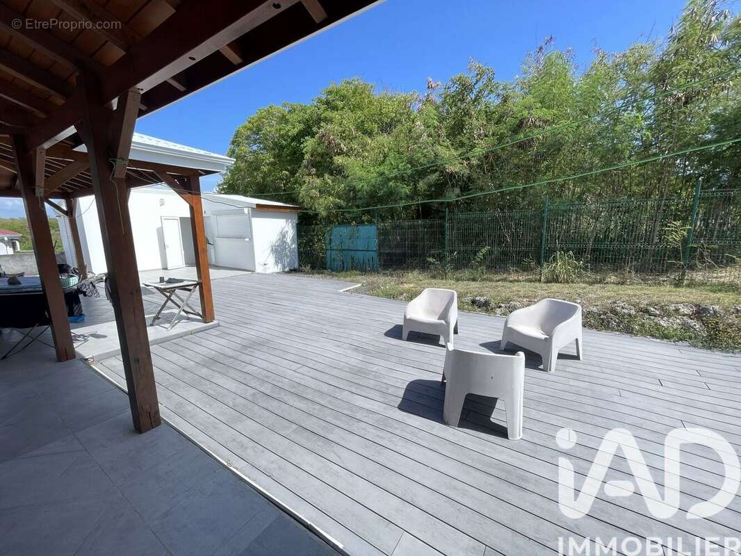 Maison 110 m² à Le Moule  - photo 2