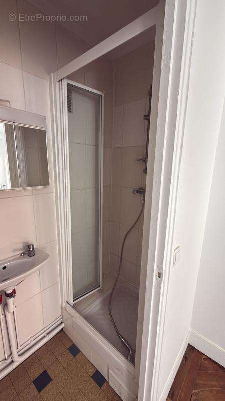 Appartement à PARIS-14E