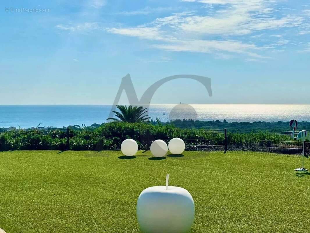 Maison à VILLENEUVE-LOUBET