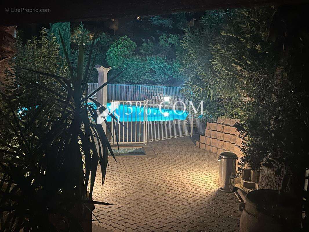 Appartement à GRIMAUD