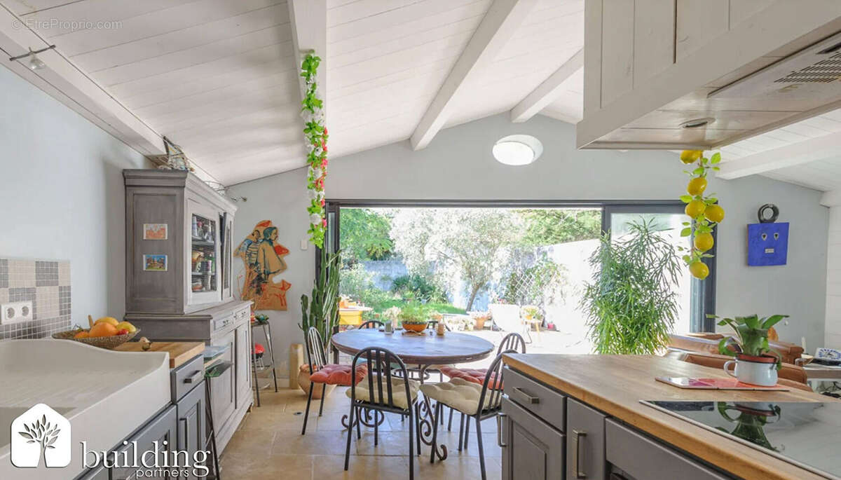 La Couarde-sur-Mer - Maison 5 pièces 125 m² avec 220 m² de jardin - photo 6