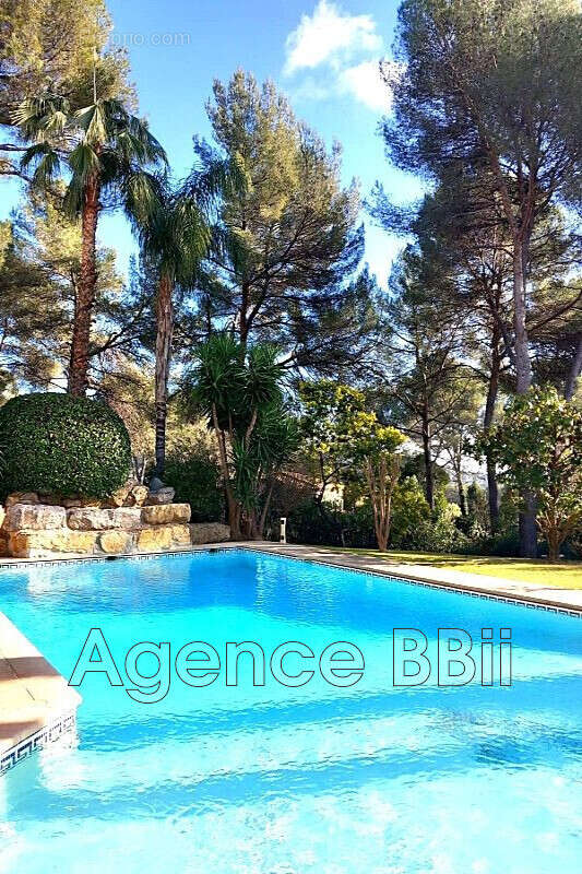 Maison à MOUGINS