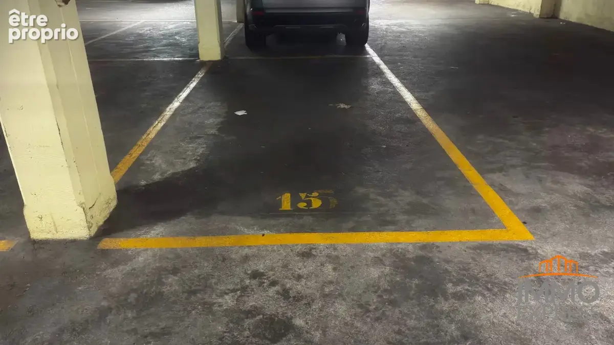 Parking à PARIS-13E