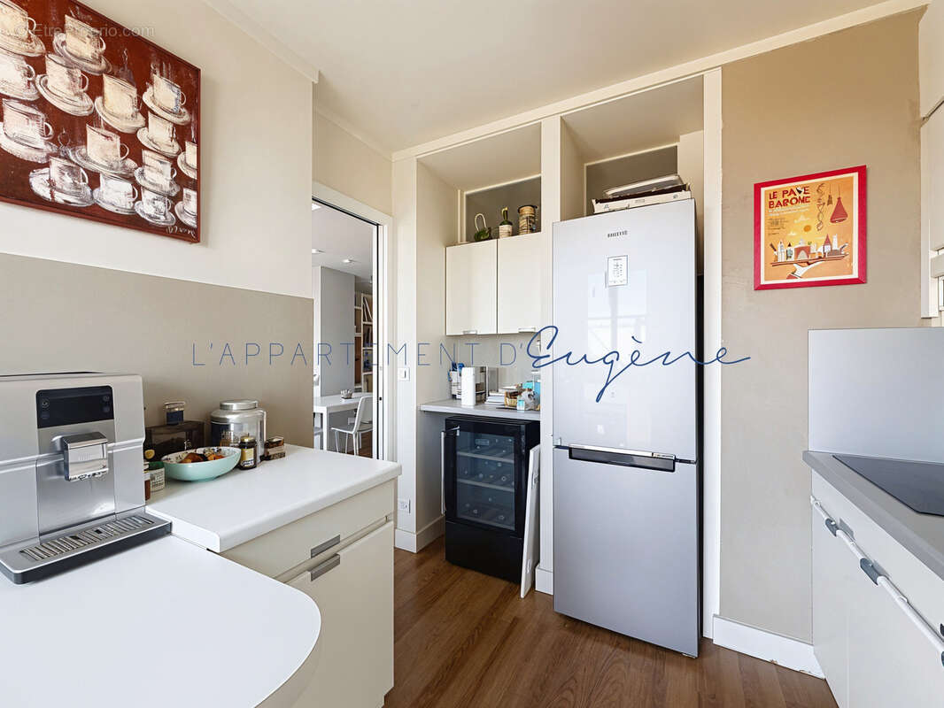 Appartement à PARIS-17E