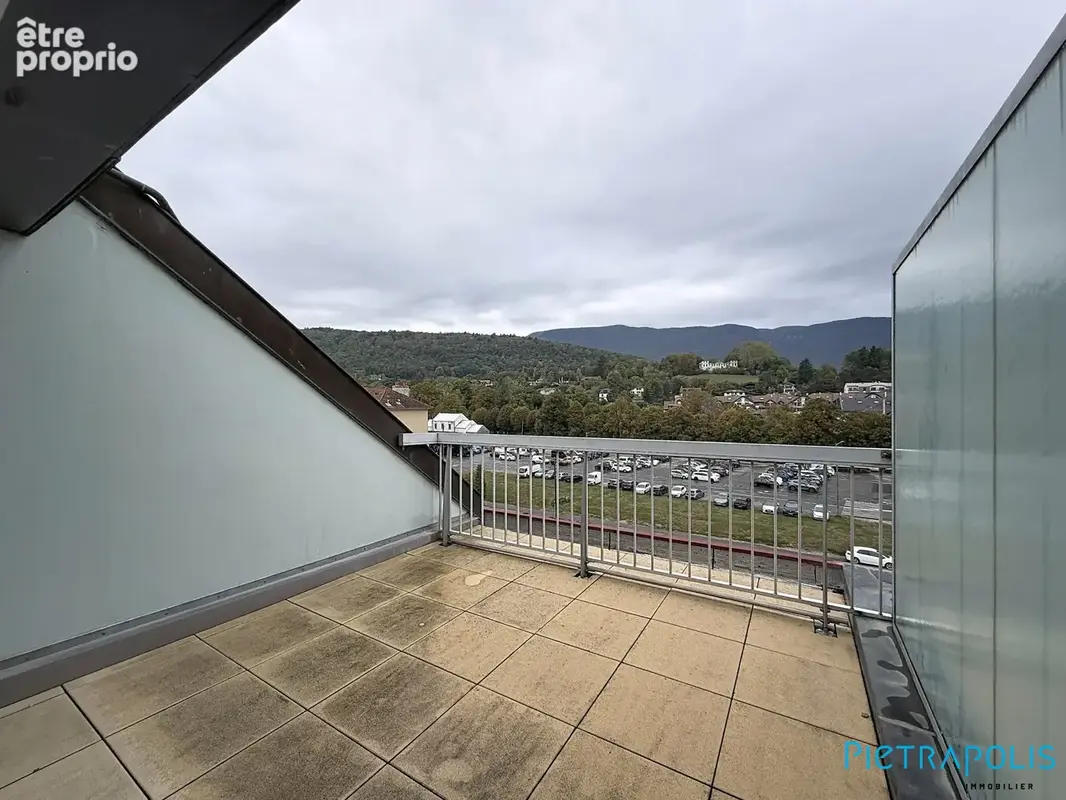 Appartement 2 pièces 82 m² à vendre à Divonne-Les-Bains (01220) - photo 8